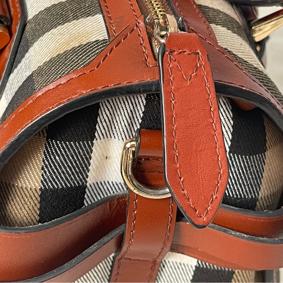Burberry Brown and Tan Plaid Duffel women Bag - Picture 6 of 16